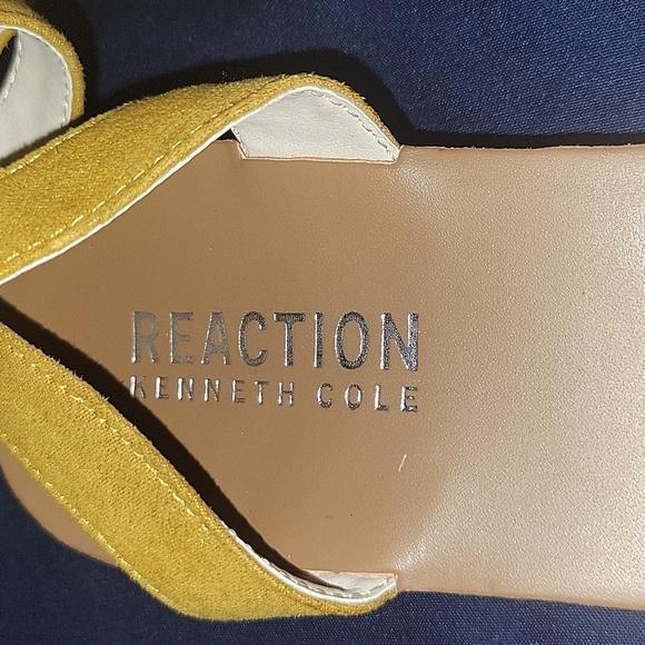 Kenneth Cole Reaction sandals - Picture 2 of 3